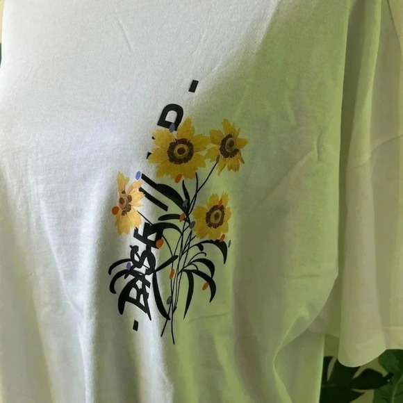 ASOS White High Neck Rise Up Floral Graphic Tee Size M - Picture 3 of 5